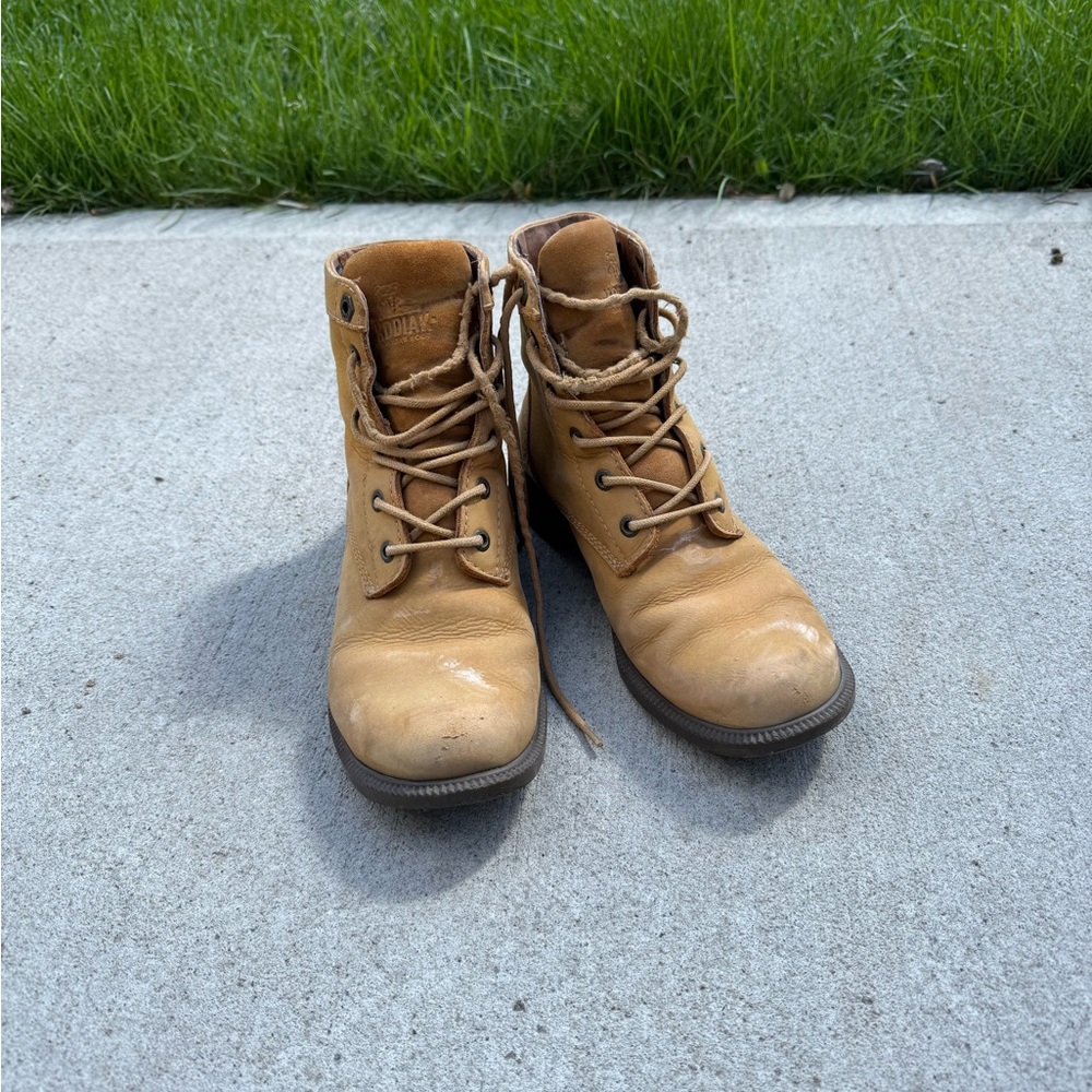 Kodiak Tan Leather Lace-Up Moto Boots